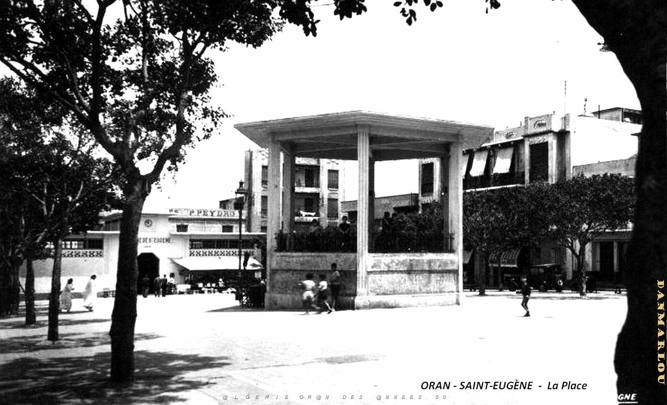 Oran - Saint-Eugene - Place.jpg